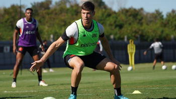Entenda os bastidores do afastamento do zagueiro Capasso no Vasco