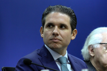 A PEC foi entregue ao presidente da Cmara em abril pelos ministros Ricardo Lewandowski, da Justia, e Gaz Hoffman, das Relaes Institucionais
