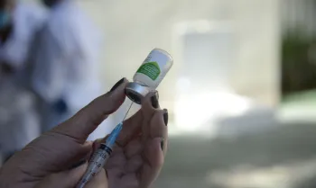 Minist�rio da Sa�de amplia quarta dose para pessoas acima de 50 anos