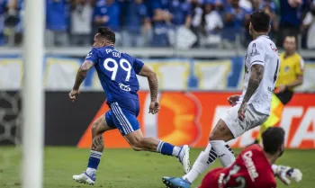 Cruzeiro bate Ponte Preta para ampliar lideran�a na S�rie B