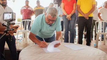 Prefeitura assina ordem de servio para pavimentao de ruas no Nova Barra