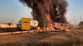 Colis�o entre tr�s ve�culos deixa ao menos quatro mortos e v�rios feridos na BR-364