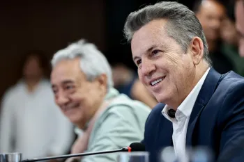 Governador autoriza asfalto novo em 43 km entre C�ceres e Porto Esperidi�o