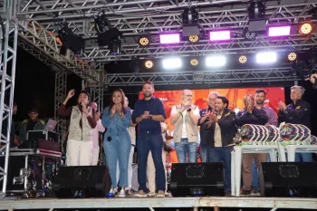 "Estou muito feliz com a ades�o do p�blico cacerense e dos nossos turistas e visitantes", comemorou a prefeita Eliene.