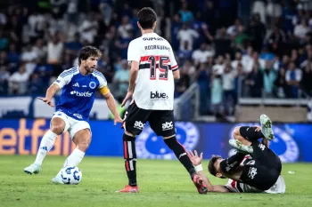 Cruzeiro brilha no Mineir�o, vence S�o Paulo e assume a vice-lideran�a do Brasileir�o