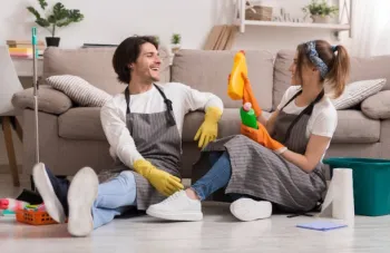 Especialista alerta para os impactos emocionais da sobrecarga no lar