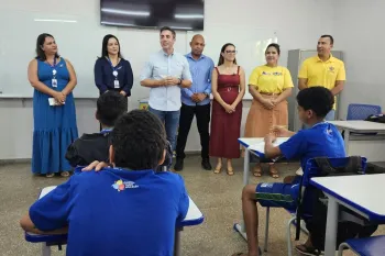 Secretaria de Educa��o dialoga com comunidade escolar e refor�a preparativos para o Saeb 2025 em Pocon�