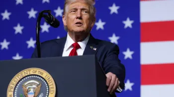 Juiz diz que Trump agiu de forma inconstitucional ao deportar estrangeiros pr-Palestina