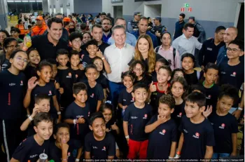 Esse lazer para as crianas se divertirem est sendo maravilhoso, afirmou me em noite inesquecvel com evento do SER Famlia Criana