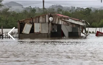 Furaco Melissa deixa 32 mortos e um rastro de destruio no Caribe