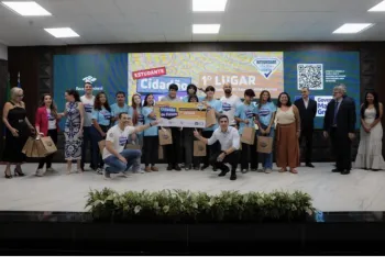 Governo do Estado premia alunos do programa Estudante Cidado do Futuro