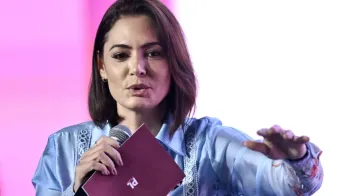 Michelle foi quem mais visitou Bolsonaro na PF desde a priso