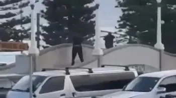 Atentado deixa 11 mortos durante evento judaico em praia na Austr�lia