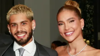 Em camarote separado, Z� Felipe comenta desfile da ex e revela mensagem