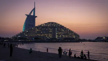 Brasileira em navio de cruzeiro relata tens�o em Dubai