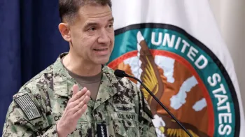 EUA dizem ter reduzido amea�a iraniana no Estreito de Ormuz