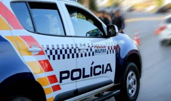 Cavalaria da PM prende suspeito de matar mulher esfaqueada em Sinop