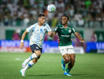 Palmeiras vence o Gr�mio e dispara na lideran�a do Brasileir�o