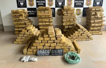 Pol�cia Civil apreende 305 tabletes de maconha e prende gerente de fac��o em Rondon�polis