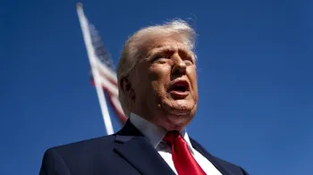 Trump amea�a tarifa de 50% contra China se pa�s ajudar o Ir�