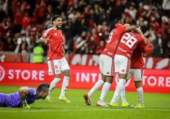 Inter vence o Fluminense e se afasta do Z4 do Brasileir�o