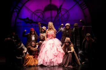 OnBroadway celebra novo espa�o com espet�culo Broadway Night
