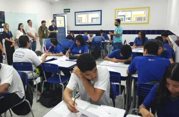 T�cnicos acompanham recomposi��o das aprendizagens com apoio do Banco Mundial