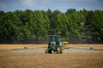Agroneg�cio tem tecnologia, mas ainda perde efici�ncia na aplica��o de defensivos