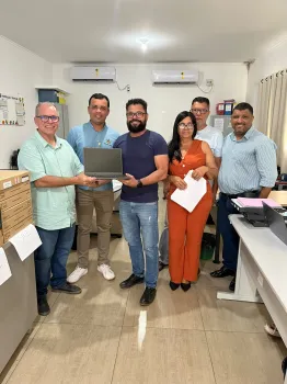 Educa��o de Porto Alegre do Norte avan�a com entrega de notebooks para escolas e creches