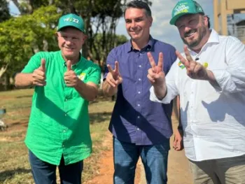 Wellington Fagundes e Fl�vio Bolsonaro