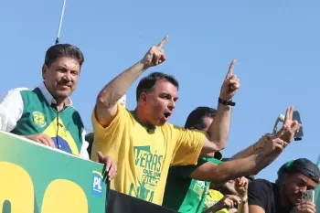 Sogro de Fabinho doa R$ 2 milh�es � campanha de Fl�vio Bolsonaro