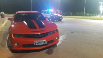 Dono de Camaro � preso com arma
