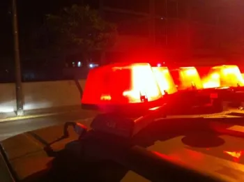Cantor � preso por expor ex namorada