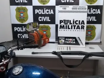 Pol�cia Civil cumpre mandados e fecha carvoaria na zona rural de C�ceres