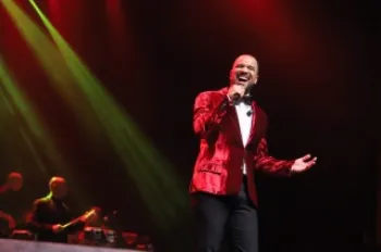 S Pra Contrariar faz jus ao sucesso e lota shows em So Paulo e no Rio de Janeiro