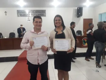 Delegada regional e investigador s�o homenageados