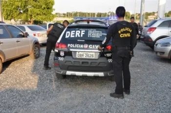 Bandidos fazem fam�lia ref�m em roubo em bairro nobre de Cuiab�