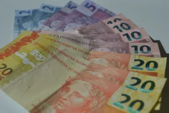 Governo reduz para R$ 1.031 estimativa de sal�rio m�nimo para 2020