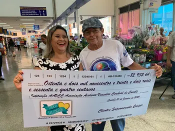 Projeto Troco Solidrio da rede de Supermercados Comper beneficia a instituio AVCC
