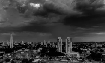 Inpe alerta para vendavais e chuvas de raios em  Mato Grosso