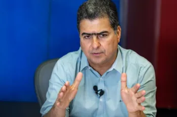 Emanuel lamenta inrcia da AL e leva denncia contra Mendes a Braslia