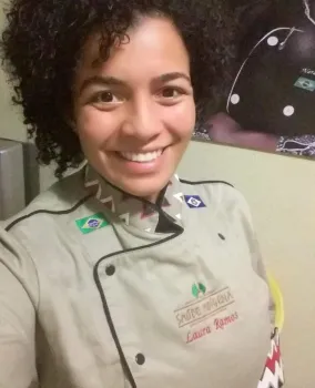 *PERFIL LAURA LEVENTI*