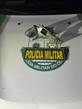 23� BPM prende homem armado no Centro de Trairi