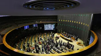 Como n�o existe um plano nacional de desenvolvimento, as emendas parlamentares s�o usadas para corrup��o. Foto: Marcos Oliveira / Ag�ncia Senado