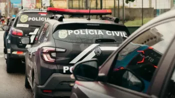 Homem foi levado � Delegacia de Defesa da Mulher de Quixad�. Foto: Arquivo/Divulga��o/Pol�cia Civil.