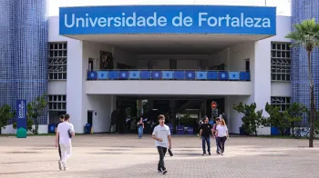 Estudantes vivenciam a forma��o acad�mica na Unifor por meio de monitoria e extens�o. Foto: Ares Soares