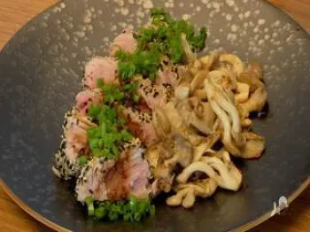 Receita do Nordeste Rural: atun com crosta de gergelim e teriyaki de rapadura. Foto: Reproducao/ TV Verdes Mares.