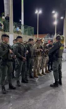 For�as da Pol�cia Militar em a��o na Opera��o Dom�nio da Serra