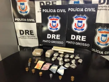 Pol�cia Civil apreende maconha e prende traficante no bairro Passaredo na Capital