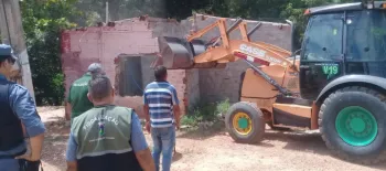Municpio recupera reas pblicas invadidas